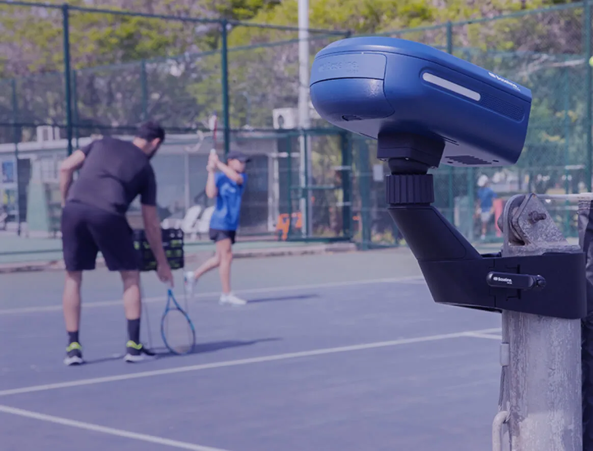 Baseline Cam instalada em uma quadra de tênis